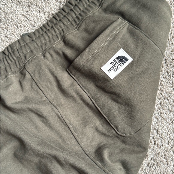 The North Face Joggers - Picture 5 of 5